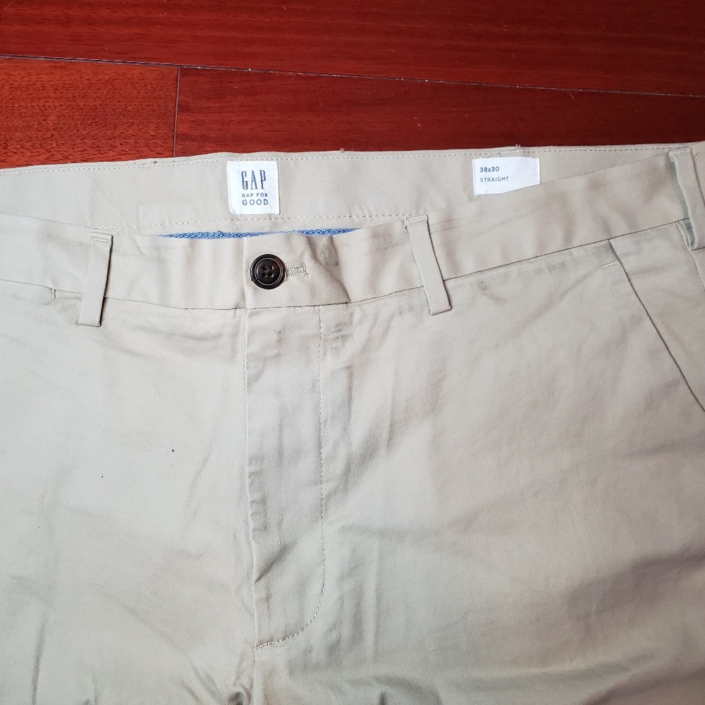 Gap khakis. Brand new!